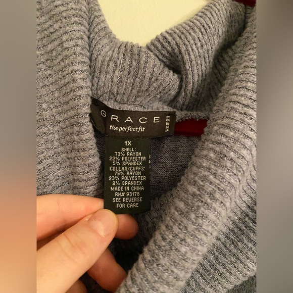 Plus size turtleneck sweater - Picture 3 of 6